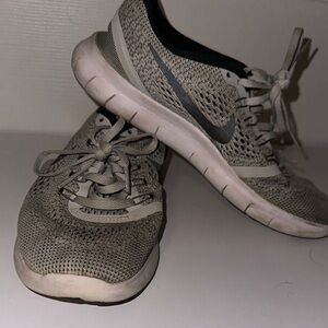 Nike Women's Sneakers in Gray and White